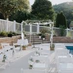 white resin chair small ceremony